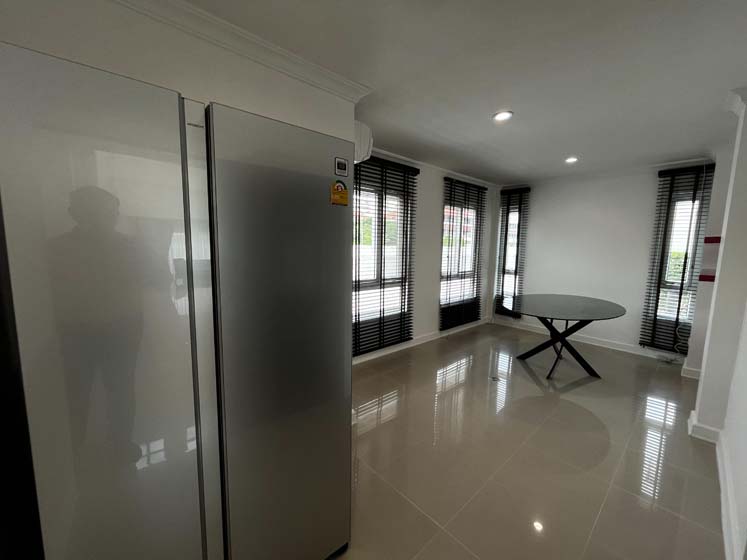 House with Shared Pool in Sukhumvit 